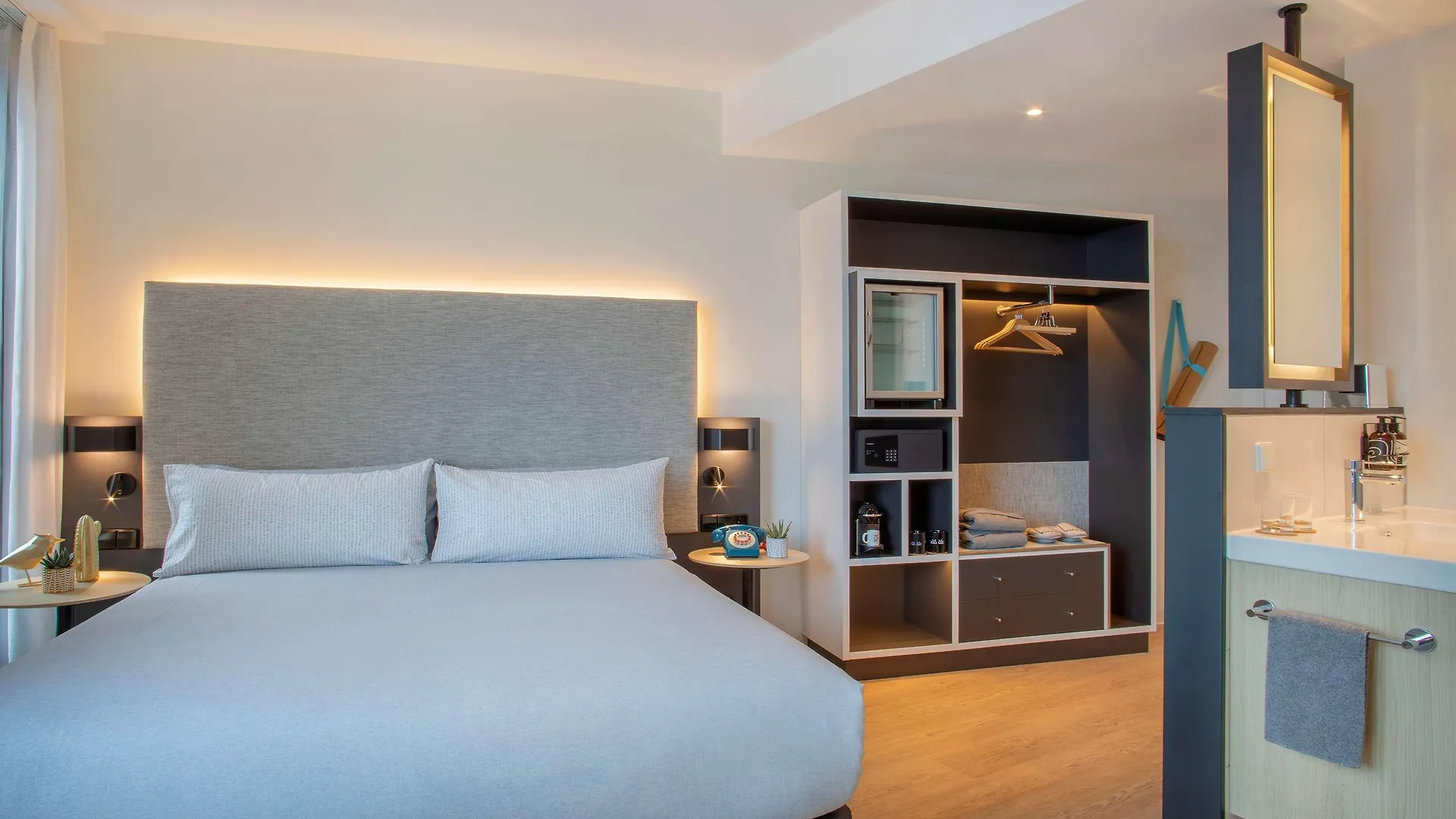 Innside By Melia Amsterdam Otel