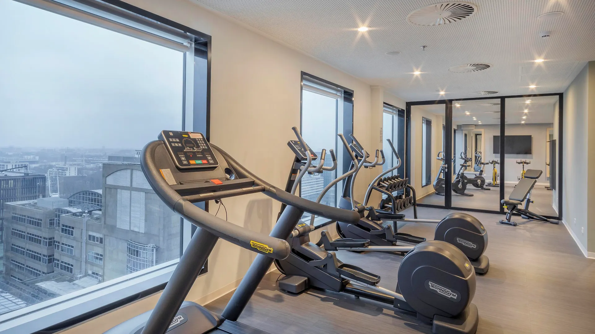 Innside By Melia Amsterdam Otel